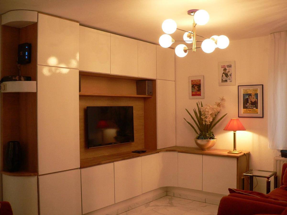 Liege 4420 Rue Jean Jaures 45 Grande Maison Joyeuse Avec Terrasse 30M2 Pour 8 Personnes Maximum 圣尼古拉 外观 照片