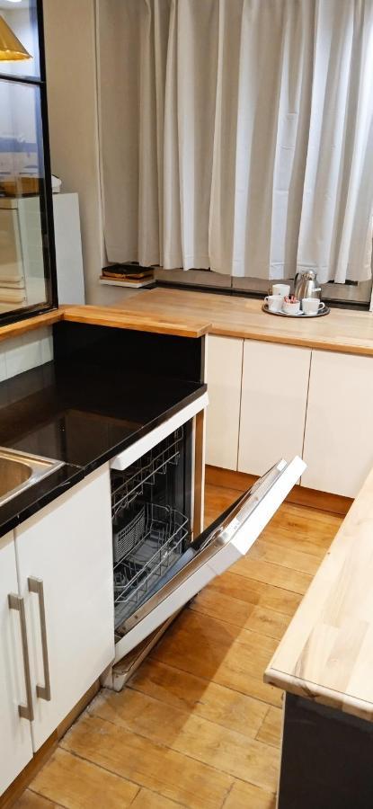 Liege 4420 Rue Jean Jaures 45 Grande Maison Joyeuse Avec Terrasse 30M2 Pour 8 Personnes Maximum 圣尼古拉 外观 照片