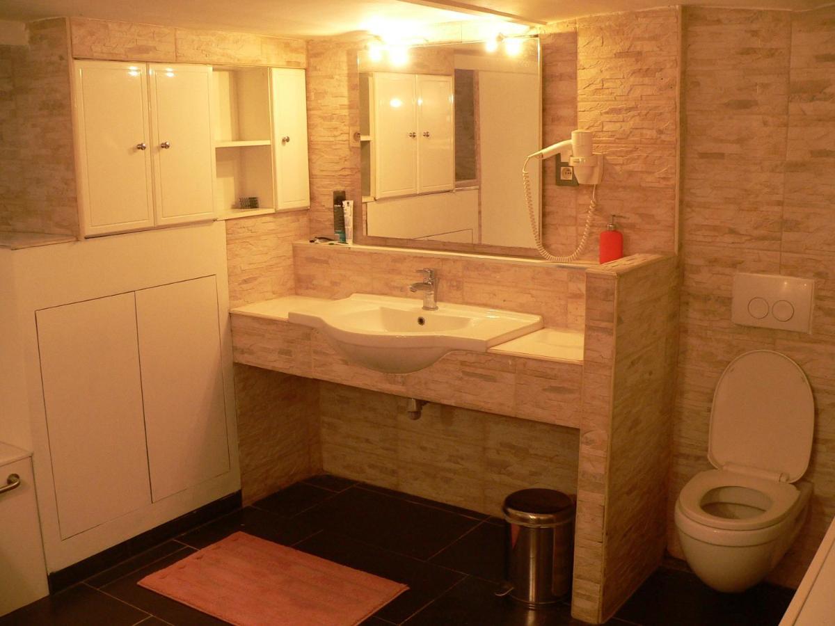 Liege 4420 Rue Jean Jaures 45 Grande Maison Joyeuse Avec Terrasse 30M2 Pour 8 Personnes Maximum 圣尼古拉 外观 照片