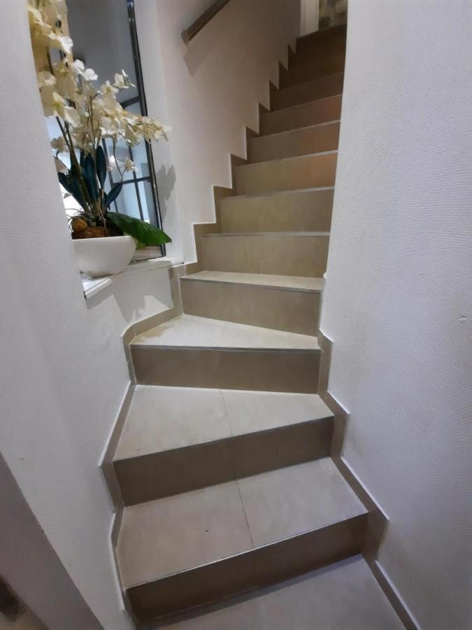 Liege 4420 Rue Jean Jaures 45 Grande Maison Joyeuse Avec Terrasse 30M2 Pour 8 Personnes Maximum 圣尼古拉 外观 照片