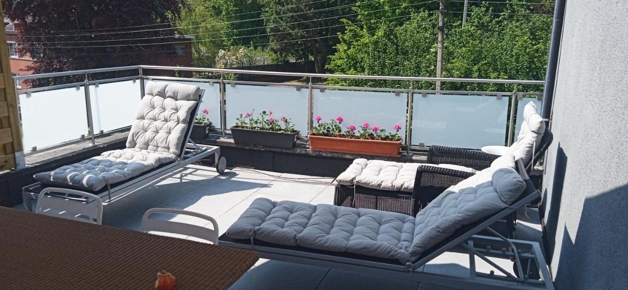 Liege 4420 Rue Jean Jaures 45 Grande Maison Joyeuse Avec Terrasse 30M2 Pour 8 Personnes Maximum 圣尼古拉 外观 照片